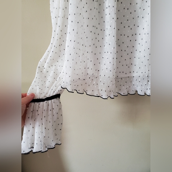 Alice McCall Picture This Blouse Crepe Pleated Cold Off Shoulder Size 4 - Picture 3 of 8